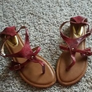 NWOT Victoria K sandals